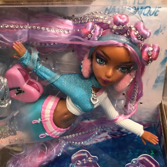 MERMAZE MERMAIDZ WINTER WAVES MERMAID FASHION DOLL, HARMONIQUE - Picture 3 of 6
